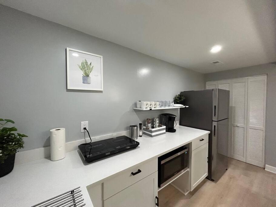 Comfy Lower Lvl Apt With Jetted Tub Near Uptown And Unc Charlotte Eksteriør billede