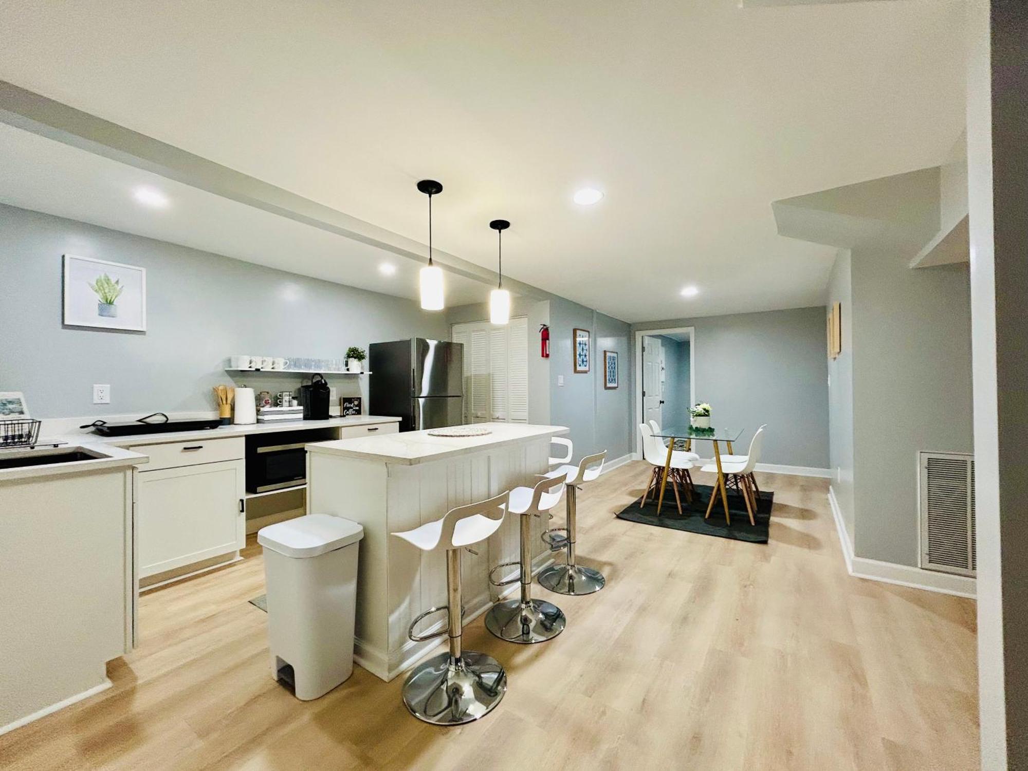 Comfy Lower Lvl Apt With Jetted Tub Near Uptown And Unc Charlotte Eksteriør billede