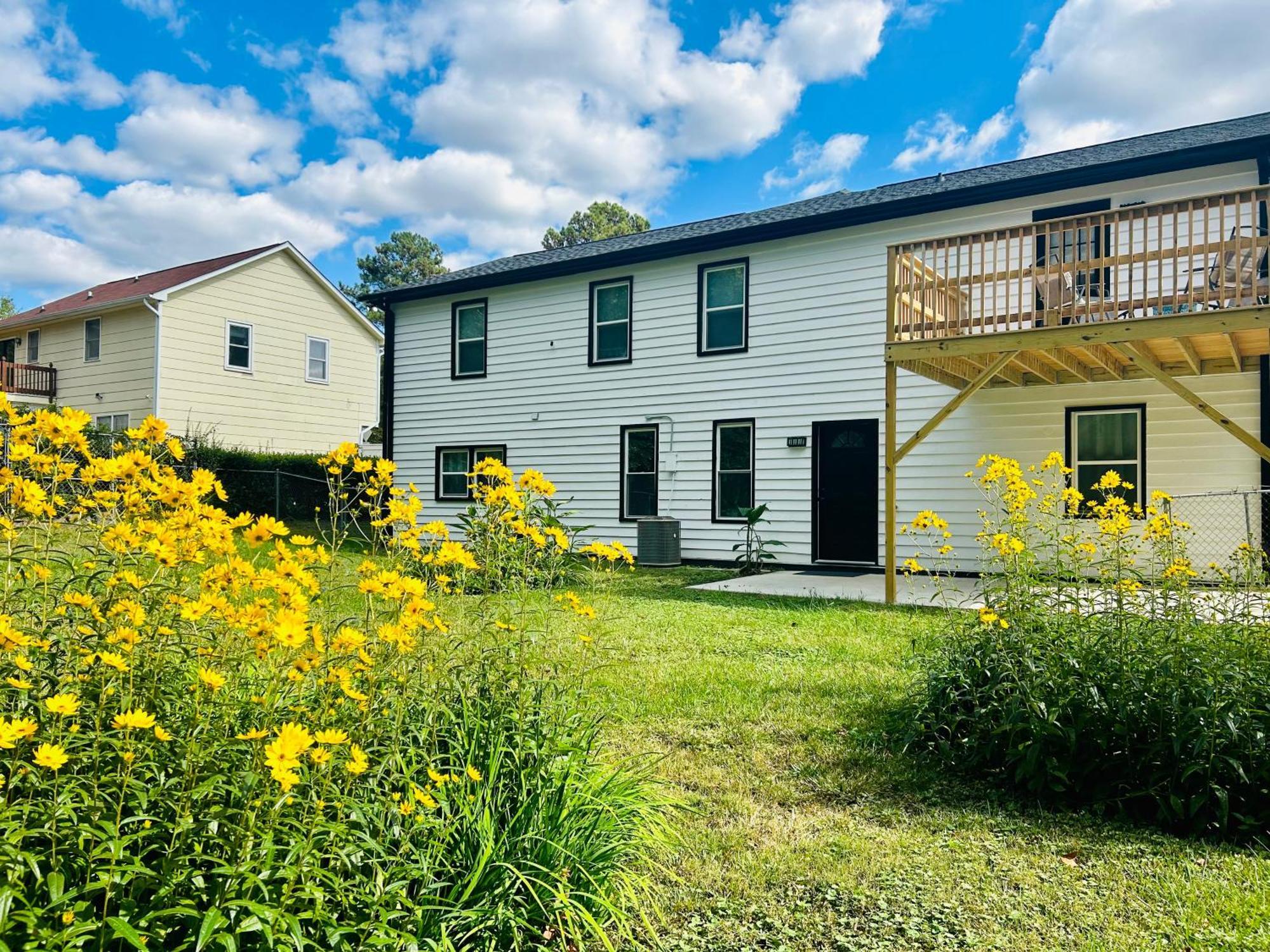 Comfy Lower Lvl Apt With Jetted Tub Near Uptown And Unc Charlotte Eksteriør billede