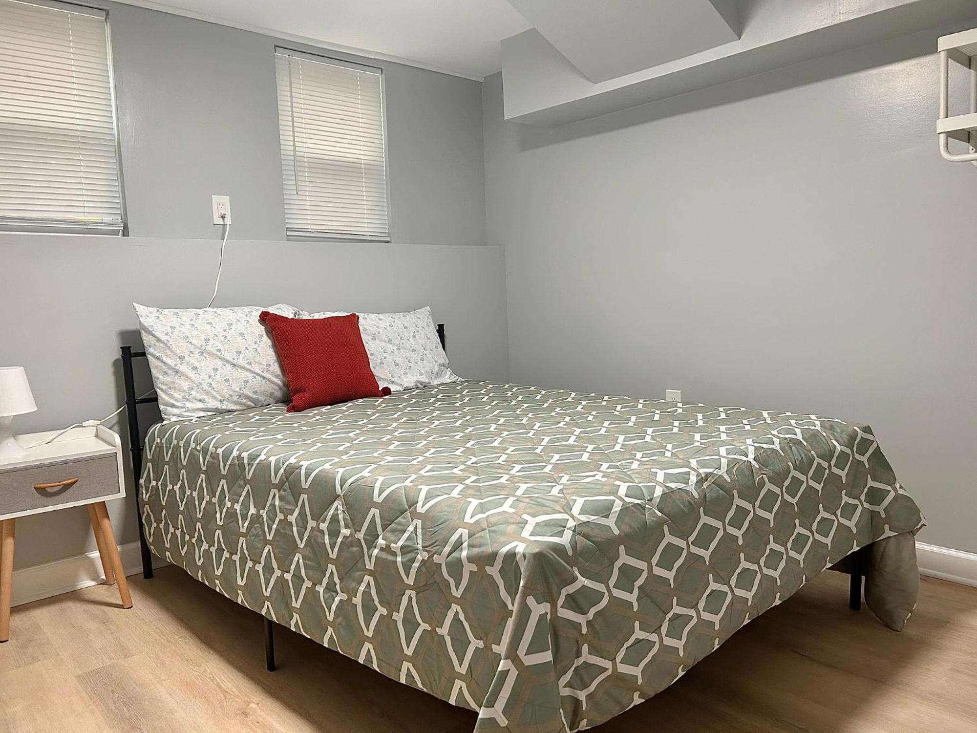 Comfy Lower Lvl Apt With Jetted Tub Near Uptown And Unc Charlotte Eksteriør billede