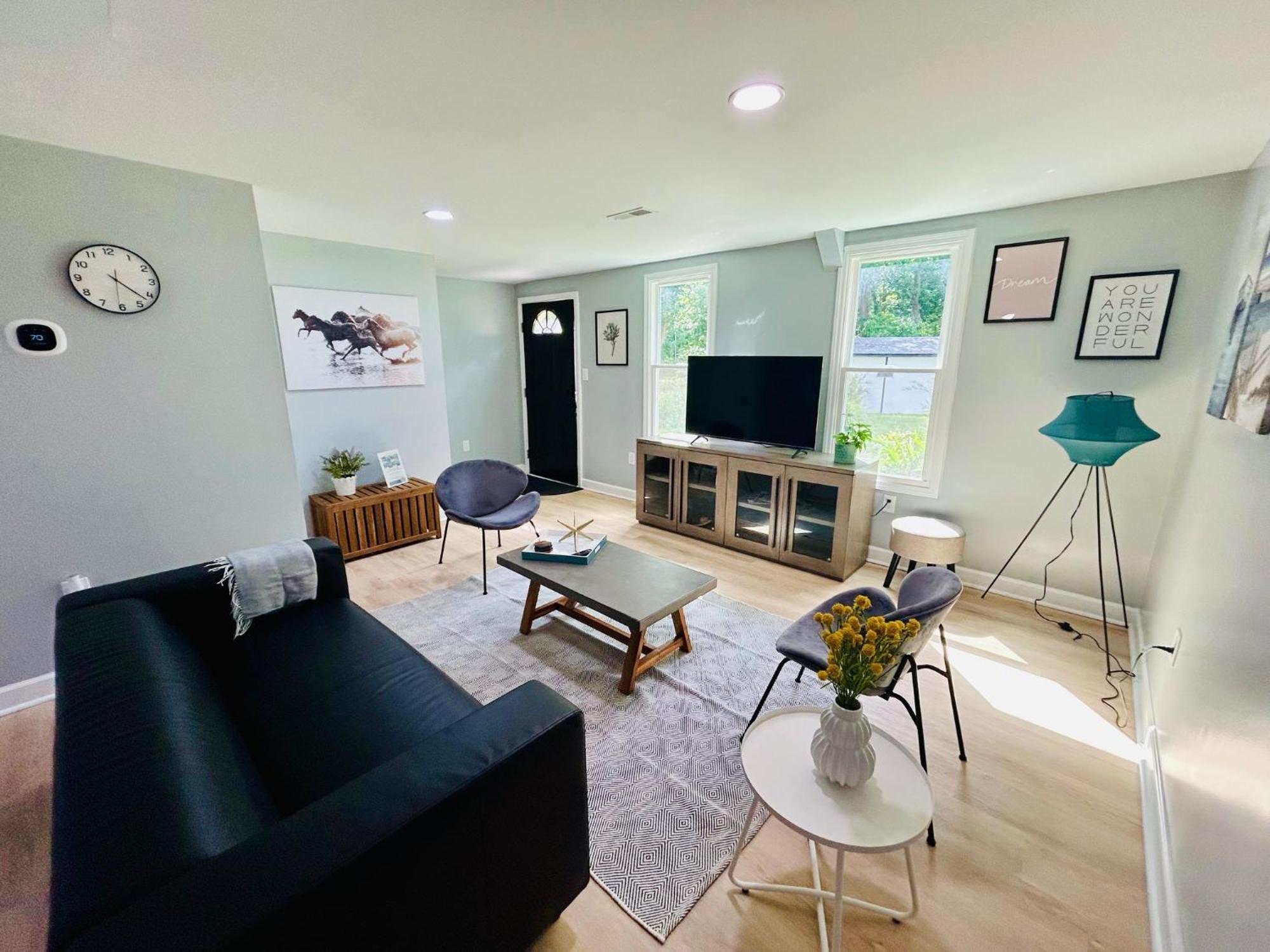 Comfy Lower Lvl Apt With Jetted Tub Near Uptown And Unc Charlotte Eksteriør billede
