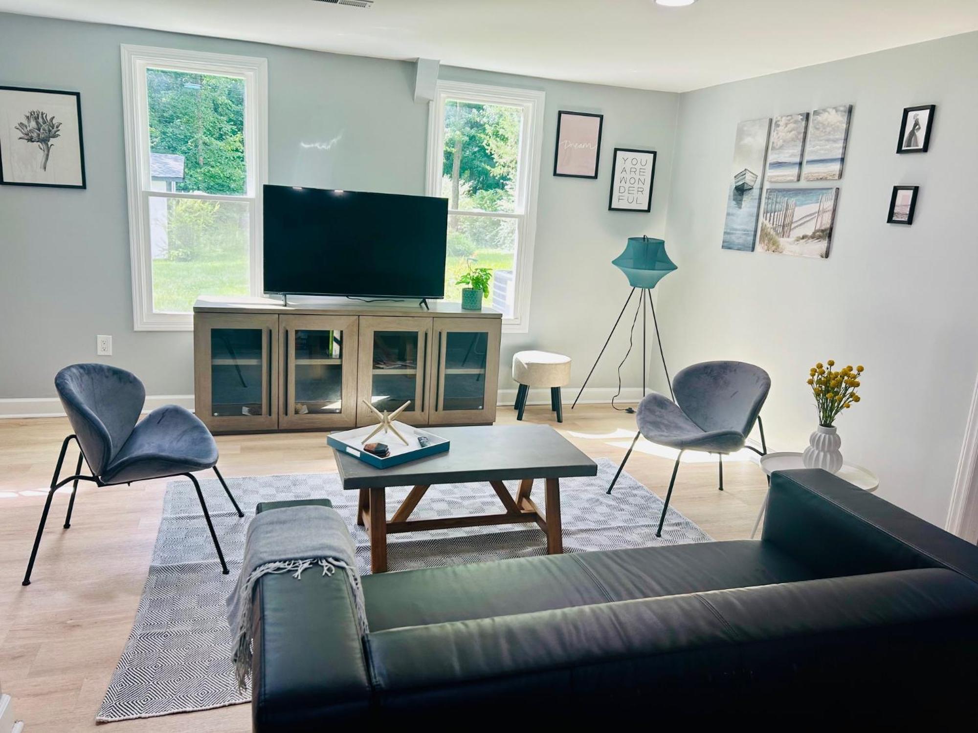 Comfy Lower Lvl Apt With Jetted Tub Near Uptown And Unc Charlotte Eksteriør billede